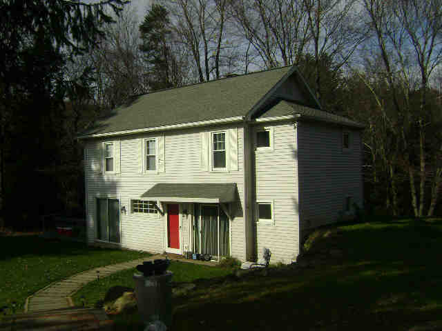 Building photograph for 154 GAYLORD RD
